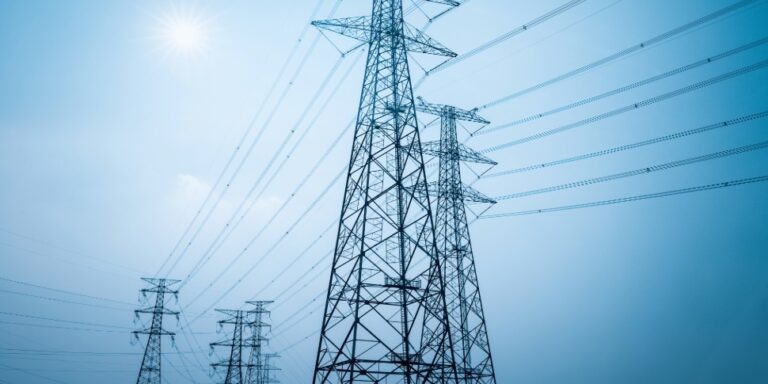 Saturación de nudos de distribución en la red eléctrica española